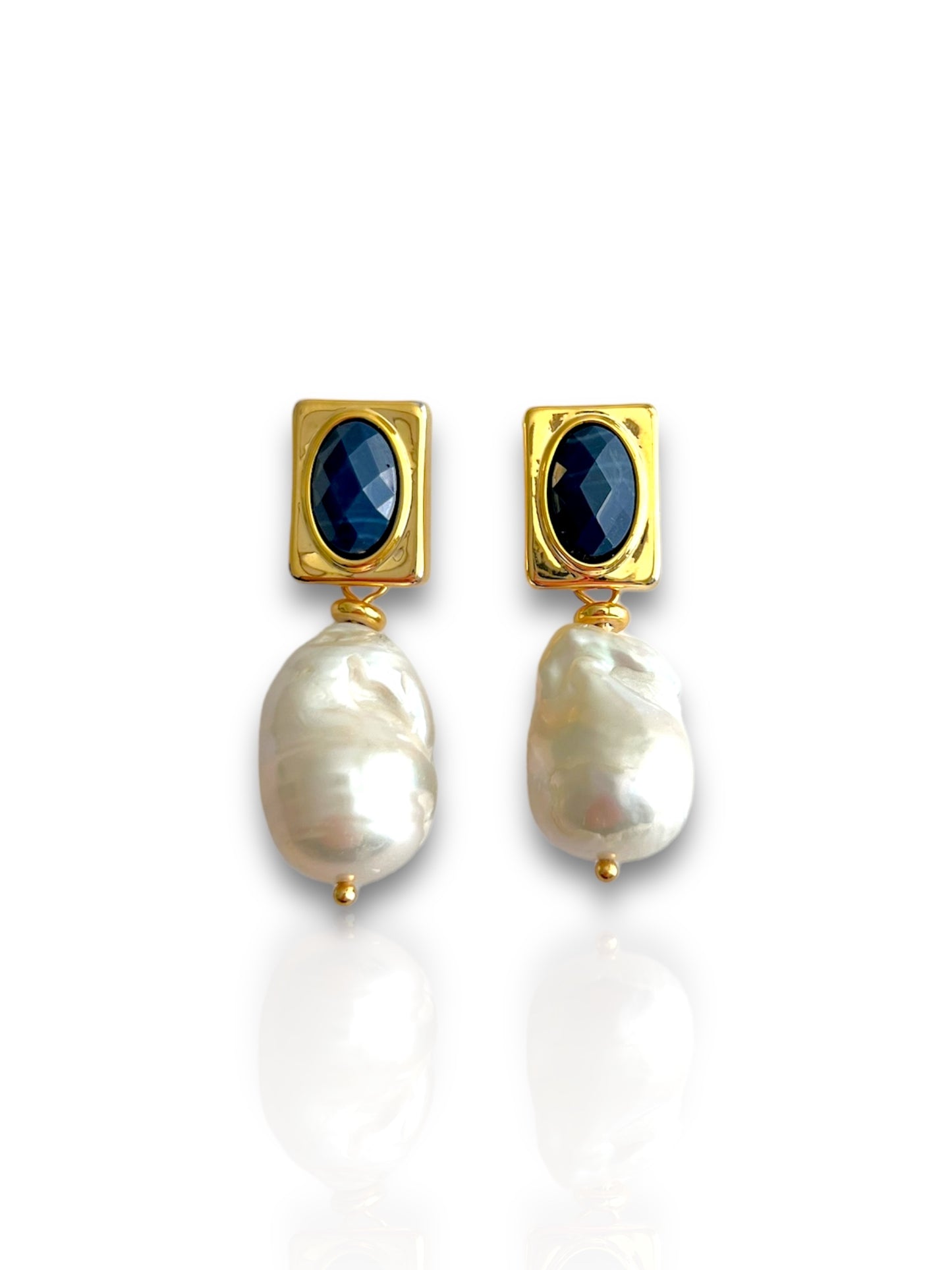 Menton Earring